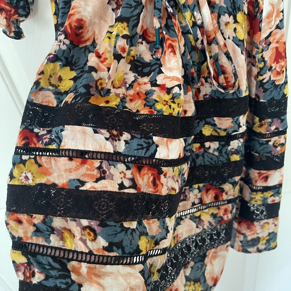 Holding Horses floral garden lace dress - Picture 5 of 5